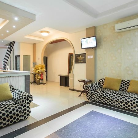 Oyo 663 Hotel Sejati Μπαλικπαπάν Εξωτερικό φωτογραφία